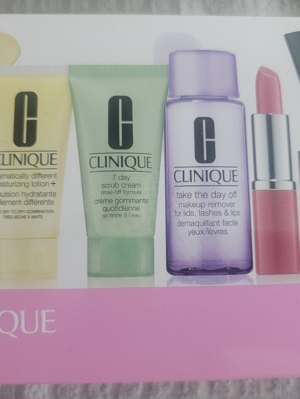 Clinique Gift Set with Lip Colour+Primer and Colorful Skincare Tubes - Picture 1 of 3